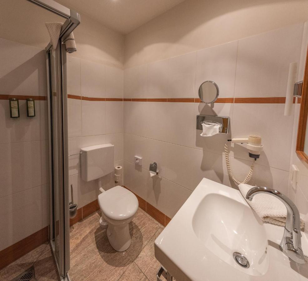 Struck Landhotel & Spa Attendorn Εξωτερικό φωτογραφία